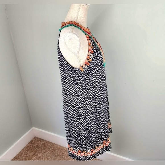 Gorgeous Scoop-Neck colorful Embroidered THML Rayon Latin- feeling summer dress - Picture 6 of 9